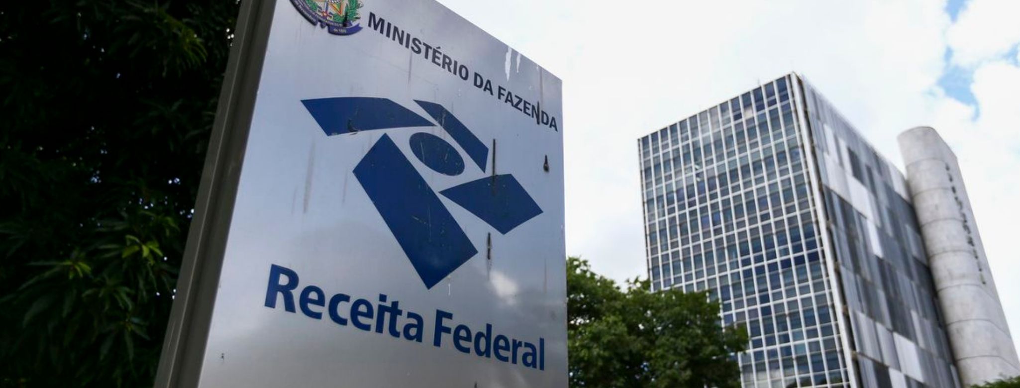 Receita Federal |Contestação da multa de 50% por compensação indevida.